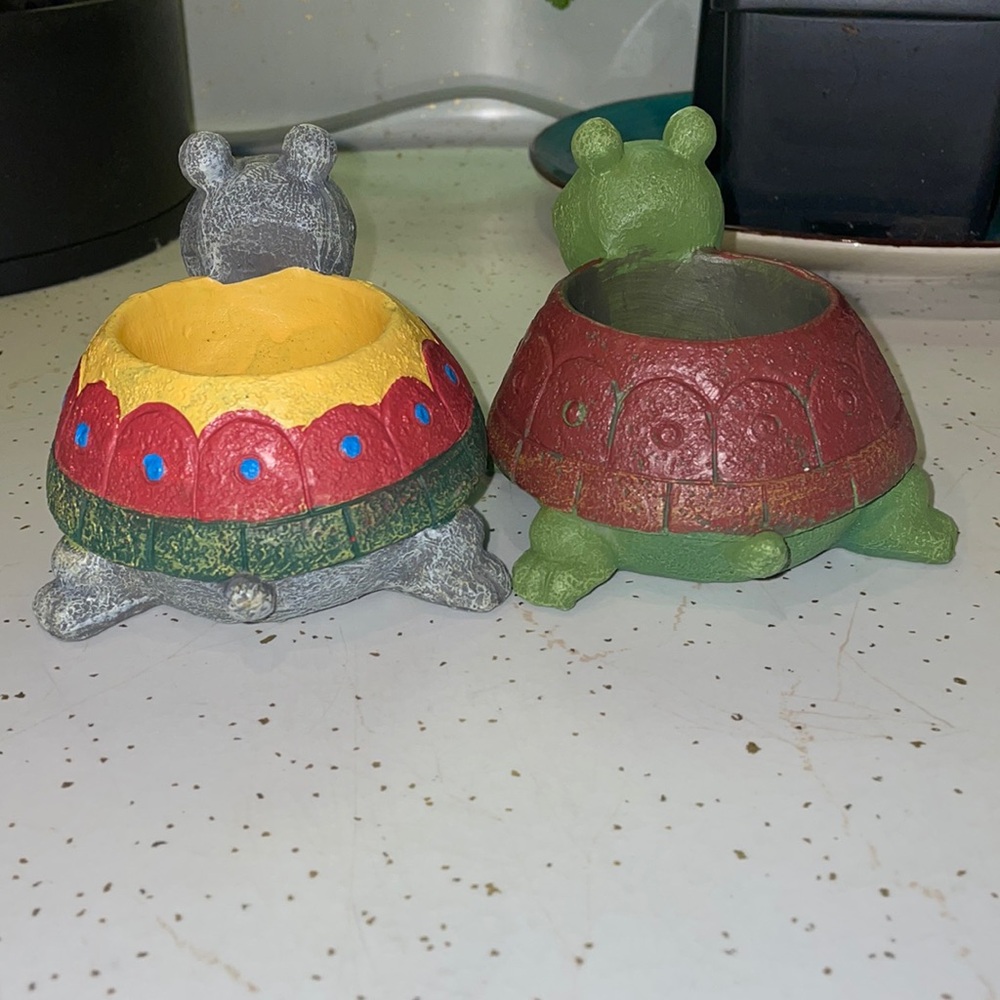 Set of 2 Turtle Planter Pots - Picture 3 of 13
